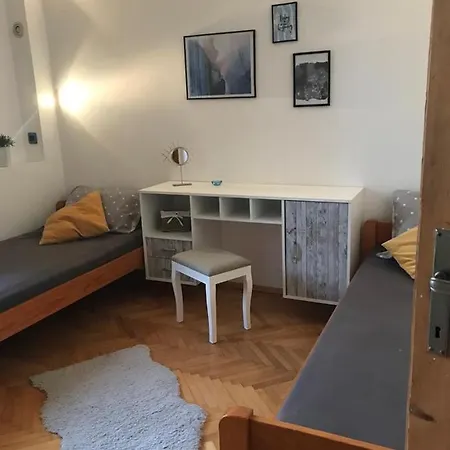Apartment Apartman *
